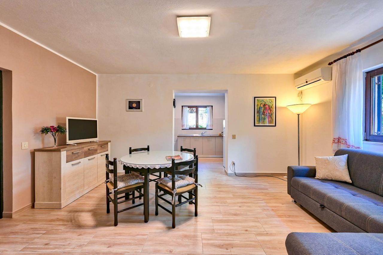Iby Apartment Πούλα Εξωτερικό φωτογραφία