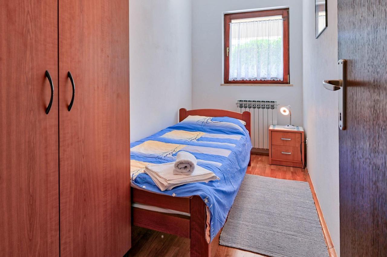 Iby Apartment Πούλα Εξωτερικό φωτογραφία