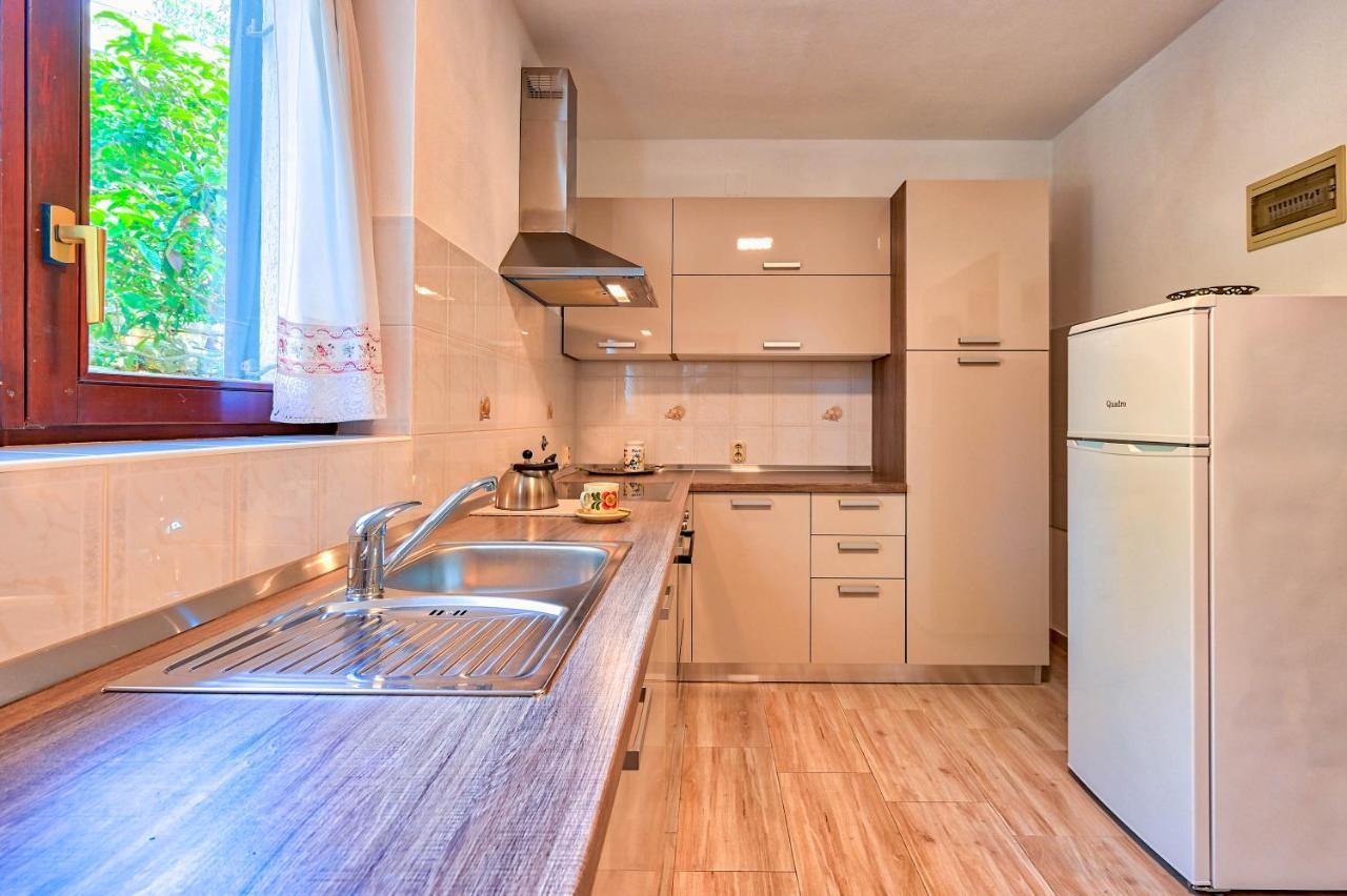 Iby Apartment Πούλα Εξωτερικό φωτογραφία
