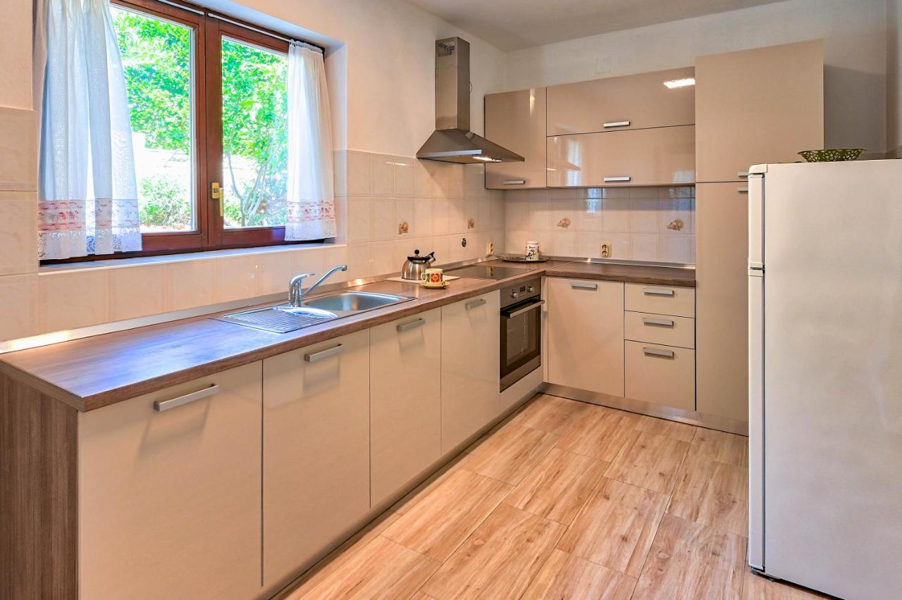 Iby Apartment Πούλα Εξωτερικό φωτογραφία